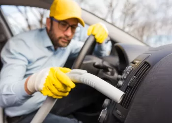 Hoe Auto-Airconditioner Schoon Te Maken?