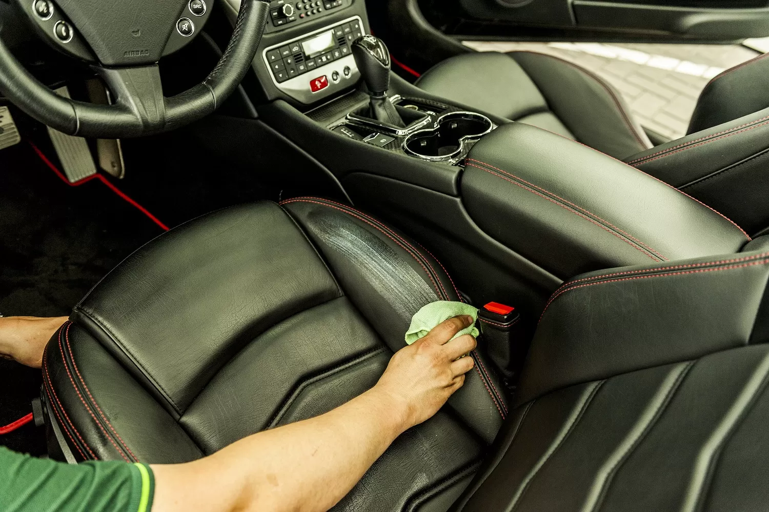 stoel en vloer reiniging